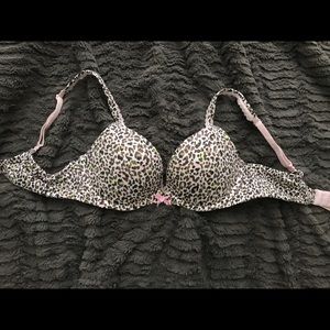 Victoria’s Secret Leopard Print Bra 32C